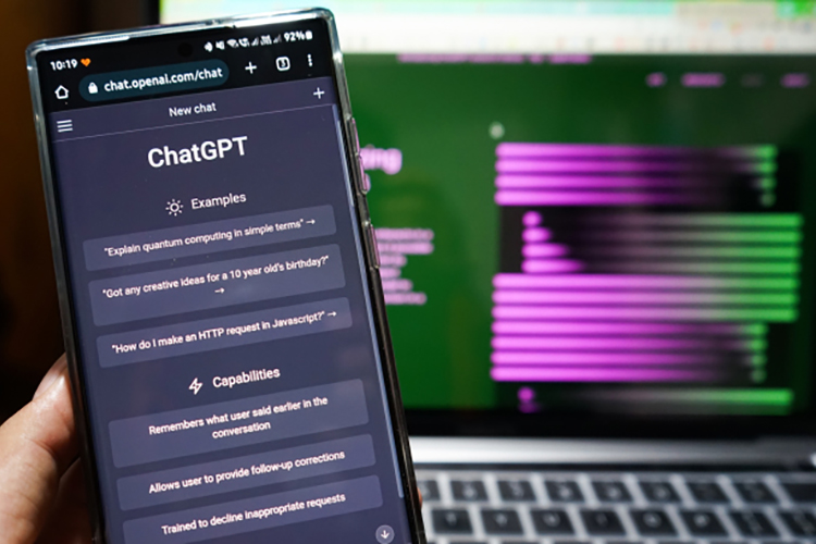Empleados de Samsung filtraron información confidencial al usar ChatGPT